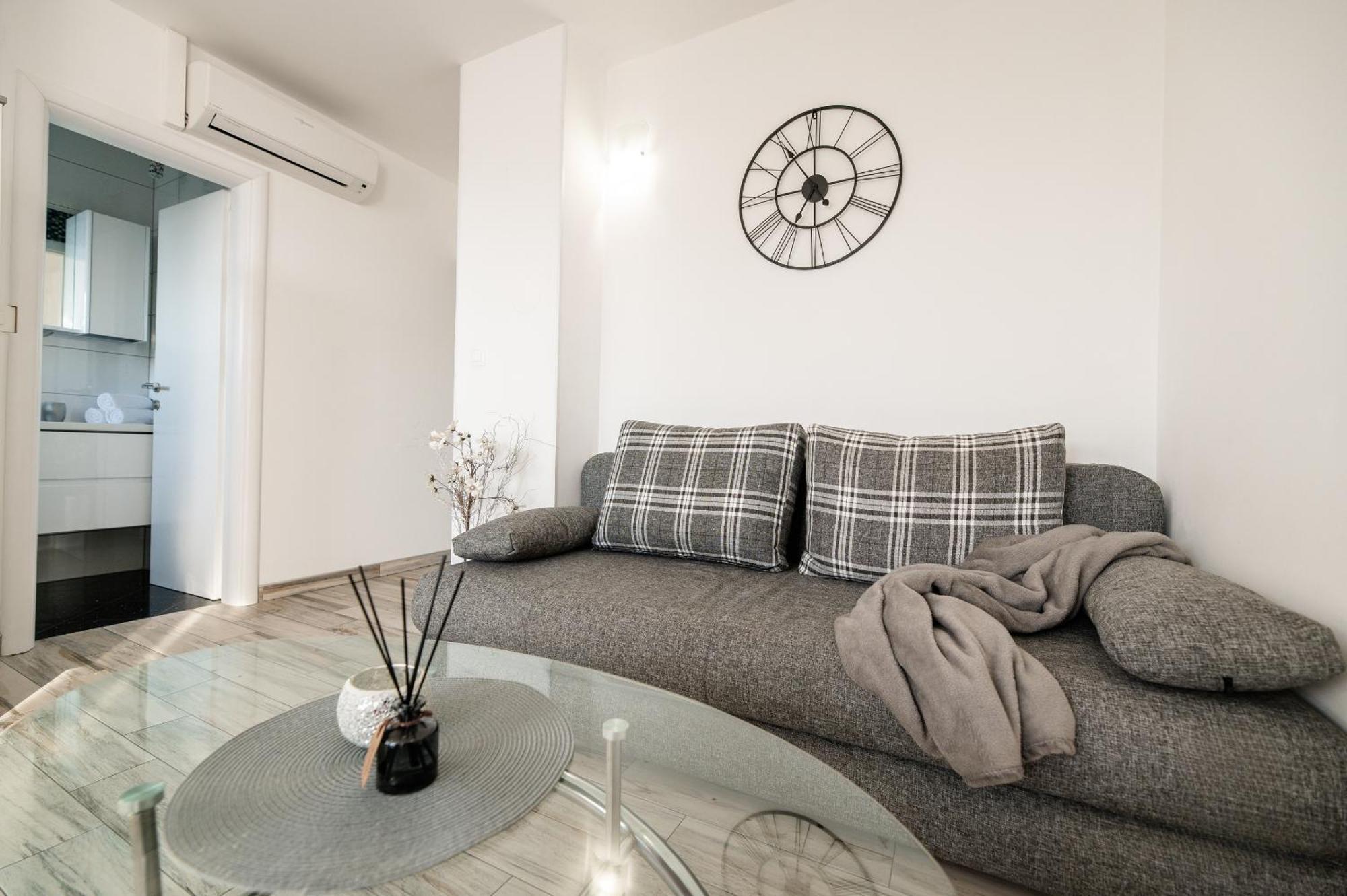 Bubi Apartments Malinska Bagian luar foto
