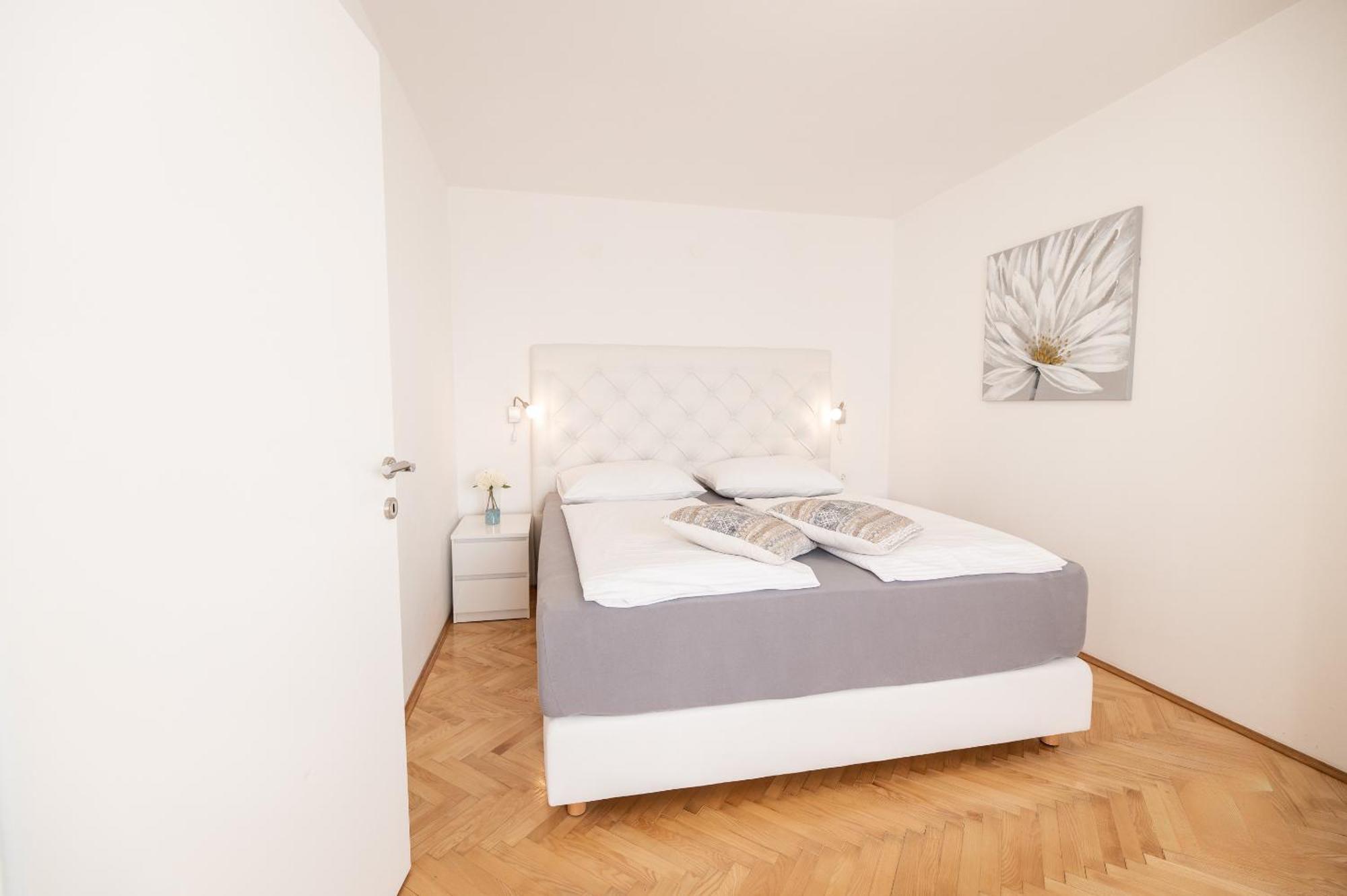 Bubi Apartments Malinska Bagian luar foto