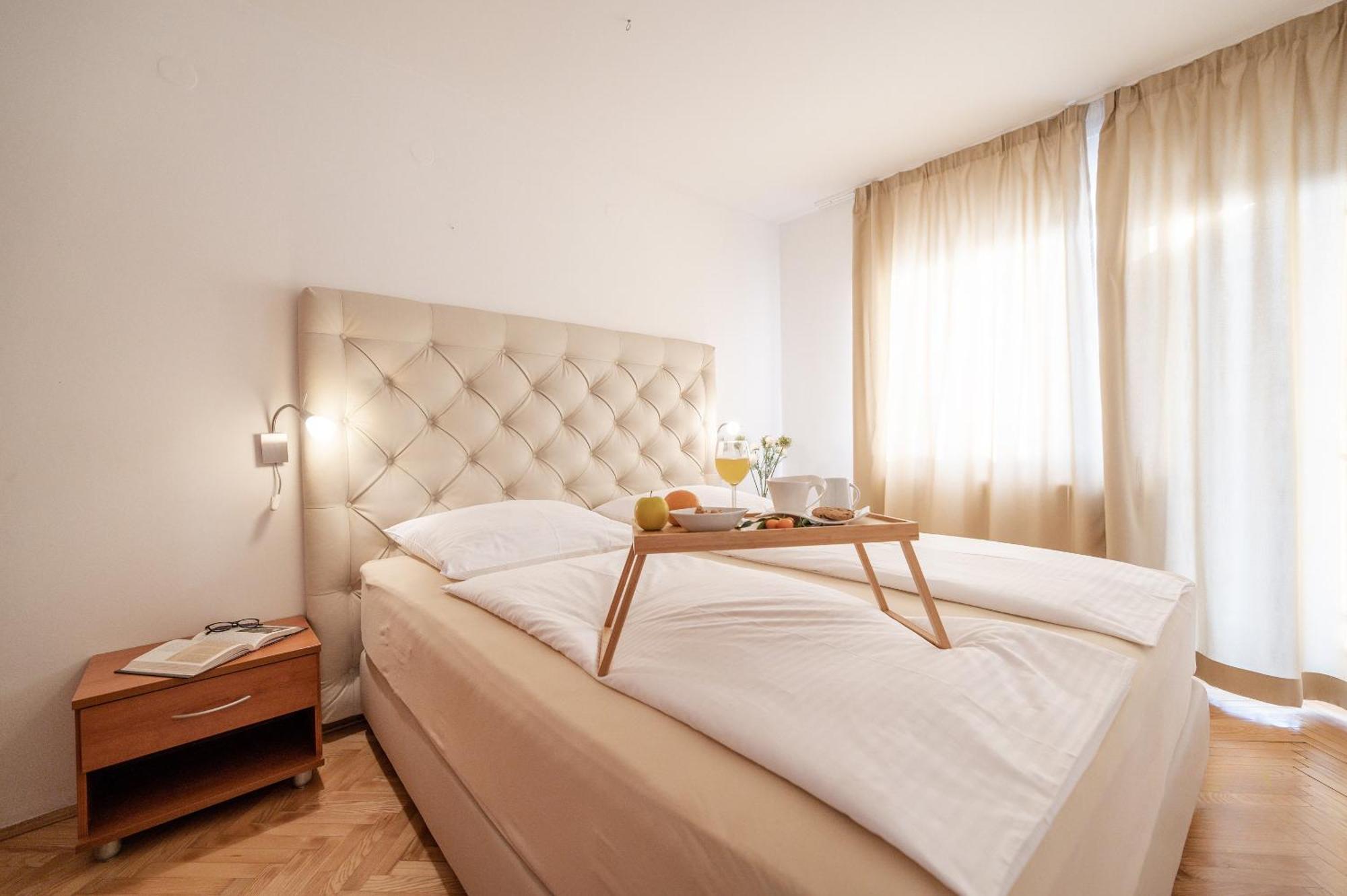 Bubi Apartments Malinska Bagian luar foto