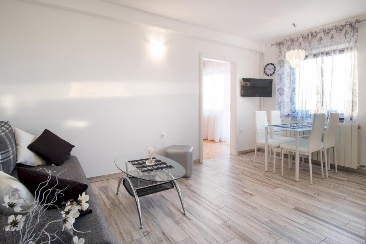 Bubi Apartments Malinska Bagian luar foto