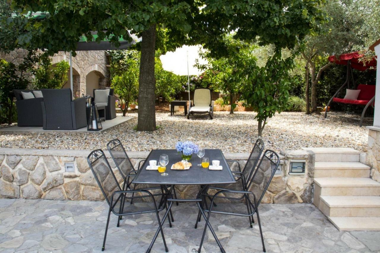 Bubi Apartments Malinska Bagian luar foto