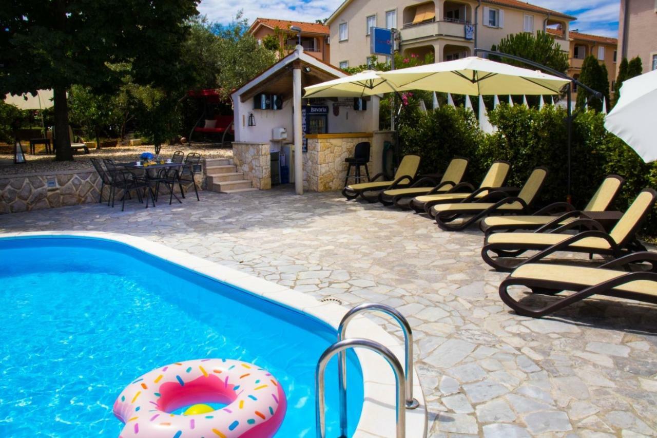 Bubi Apartments Malinska Bagian luar foto
